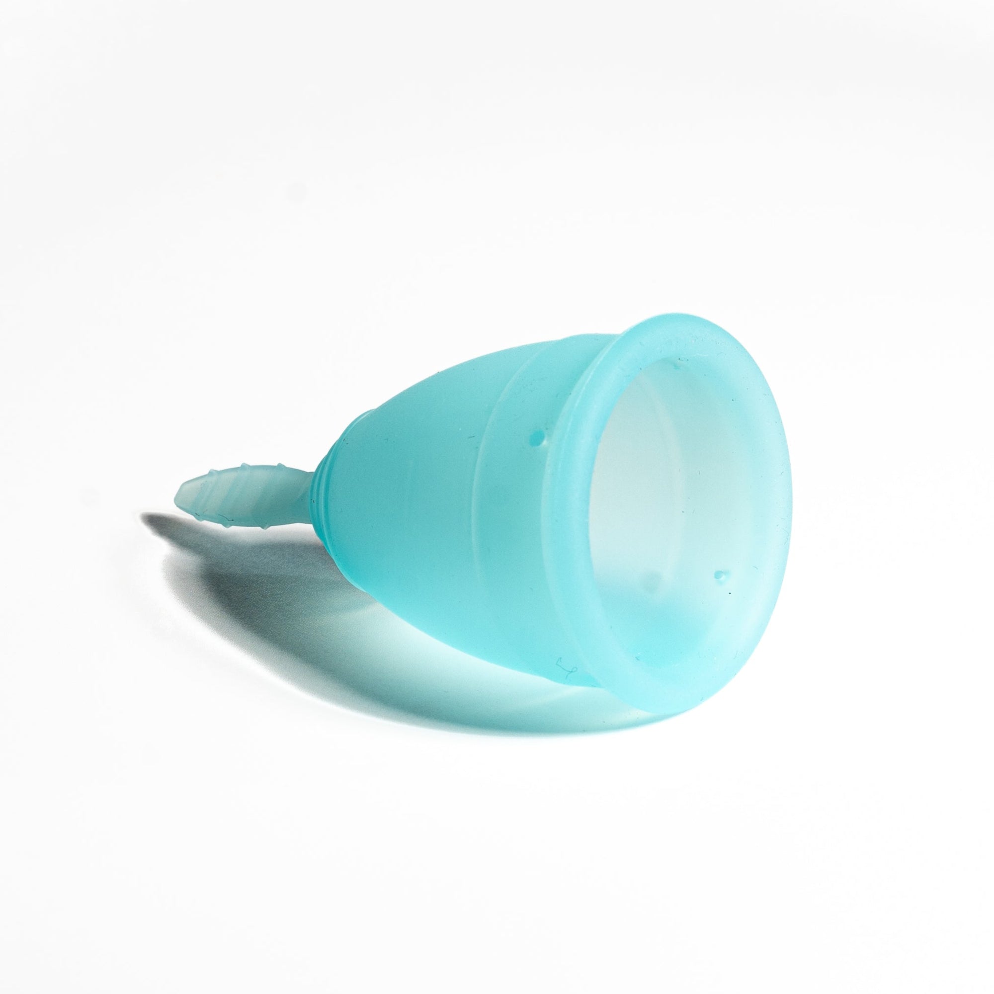 Perfectfit menstrual cup soft blue detail side